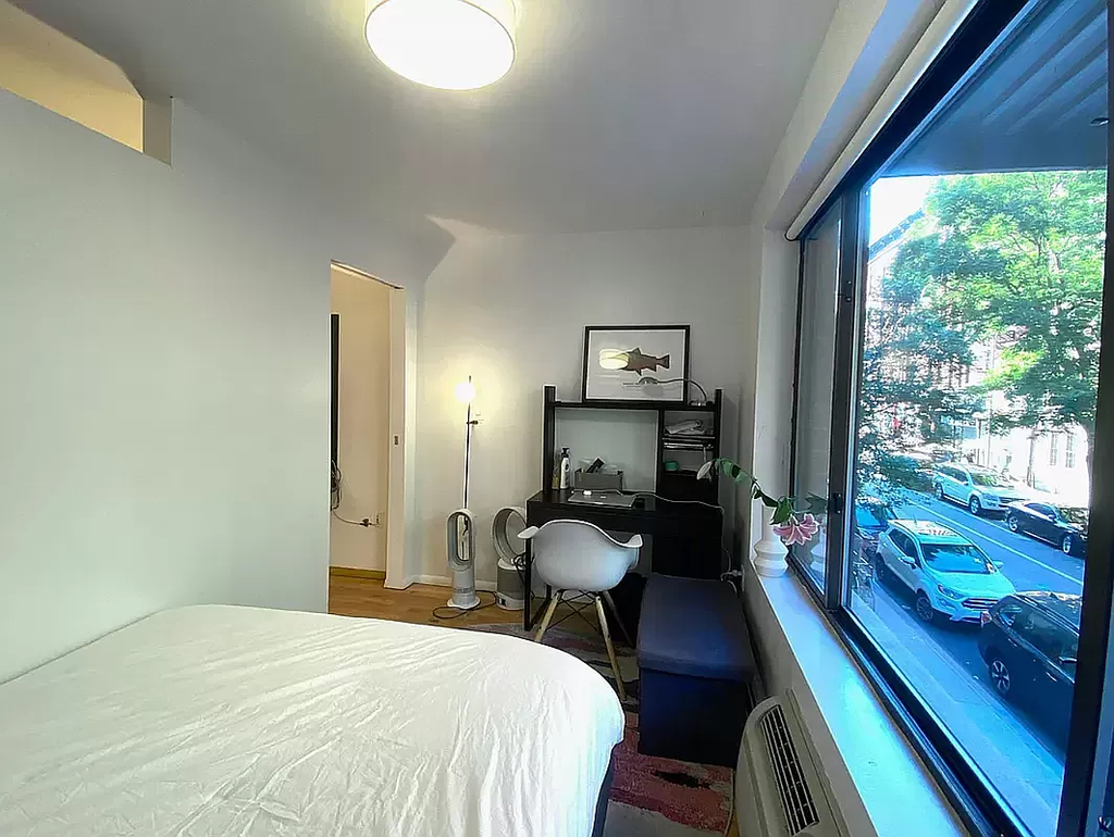 212 East 10th Street - Photo 1