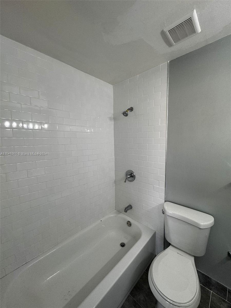 2780 W 63 St - Photo 5