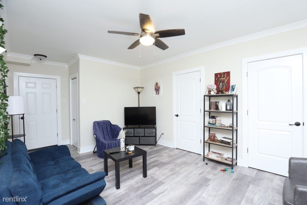 3839 N. Greenview, Unit J - Photo 10