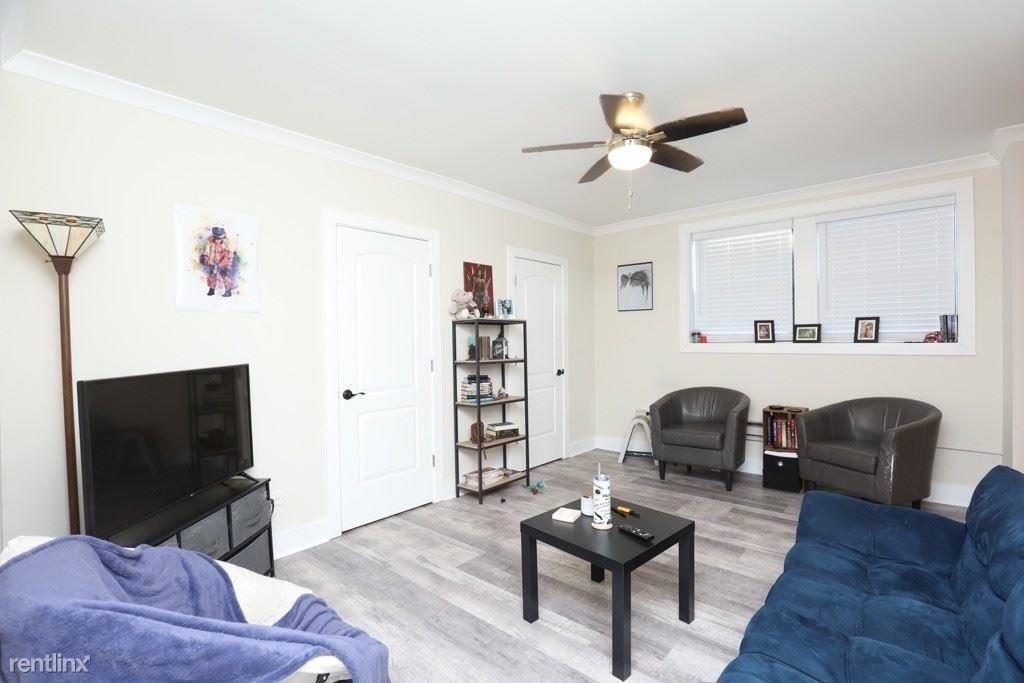 3839 N. Greenview, Unit J - Photo 12