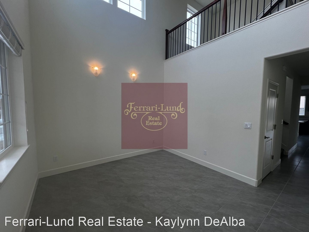 6822 Ronaldinho Dr - Photo 2