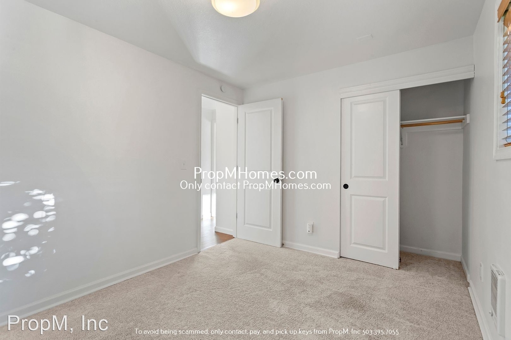 325 Se 32nd Avenue - Photo 15