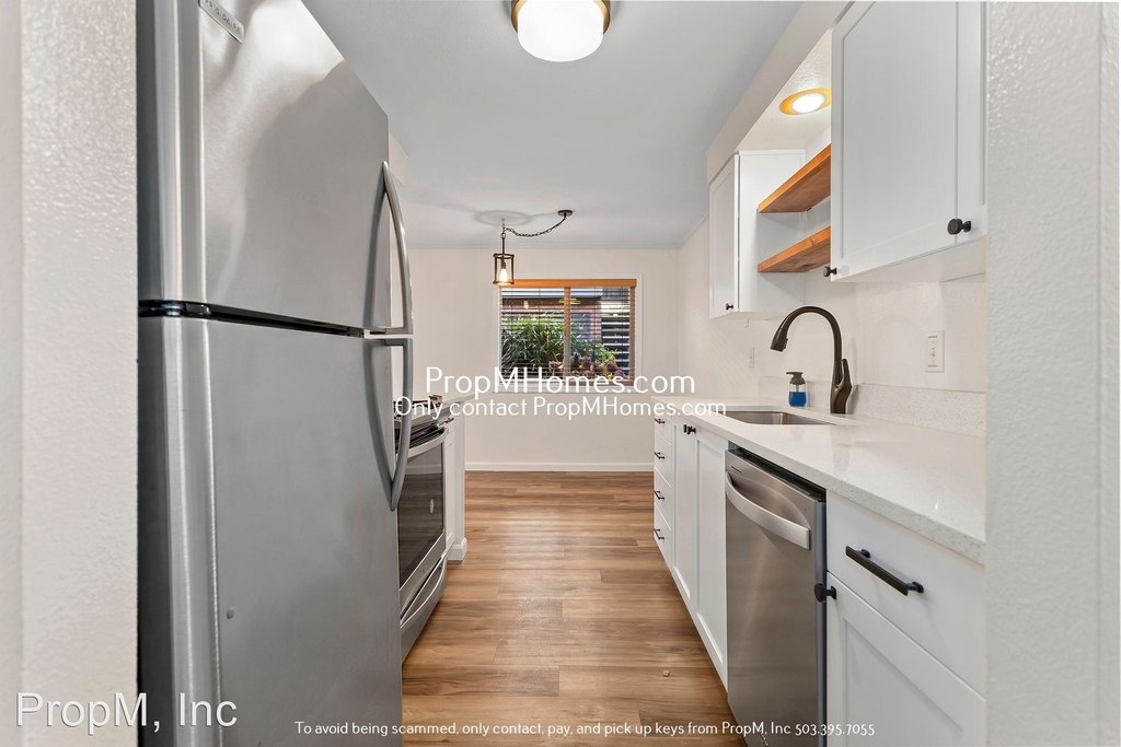 325 Se 32nd Avenue - Photo 3