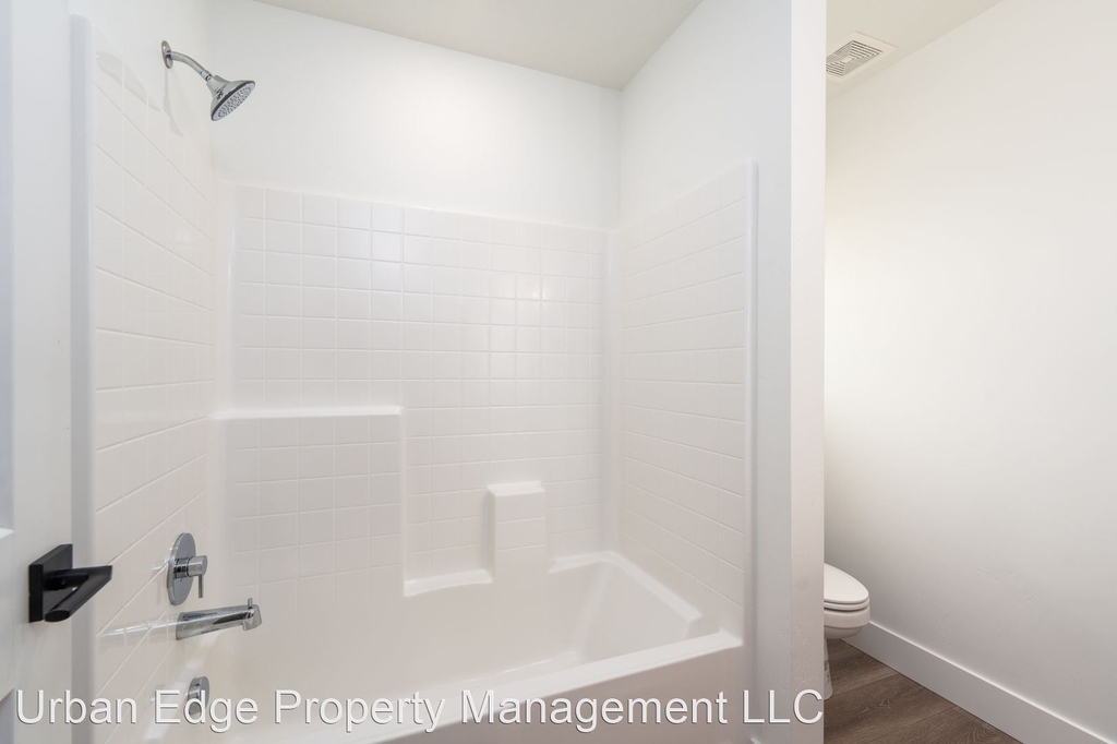 5007 Hagadorn Lane - Photo 13