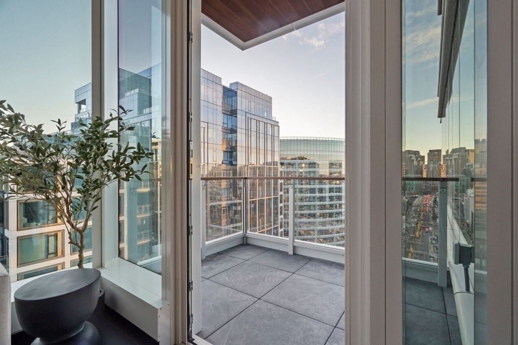 150 Seaport Blvd - Photo 14