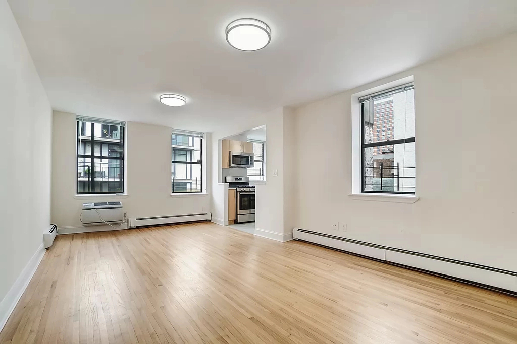 365 West 52nd Street - Photo 0