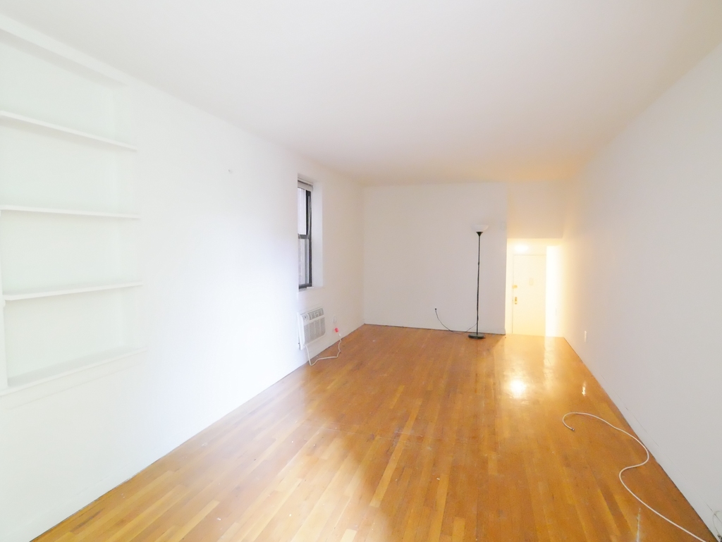 104 East 31st Street - Photo 8