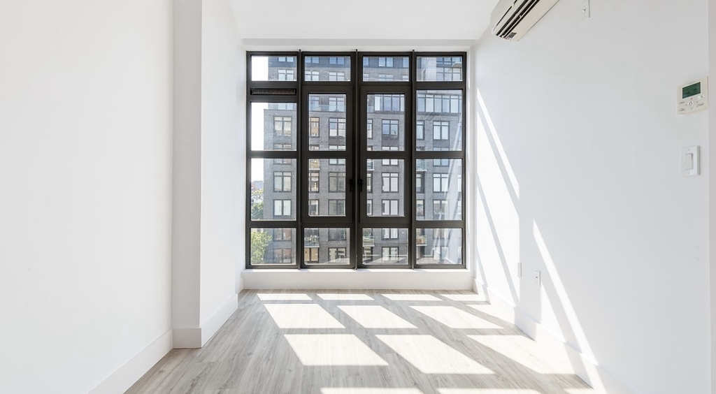 584 4th Avenue - Photo 0