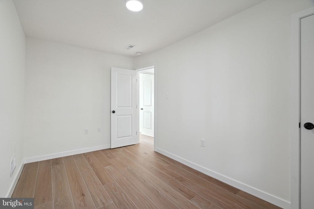 910 E Passyunk Ave - Photo 22