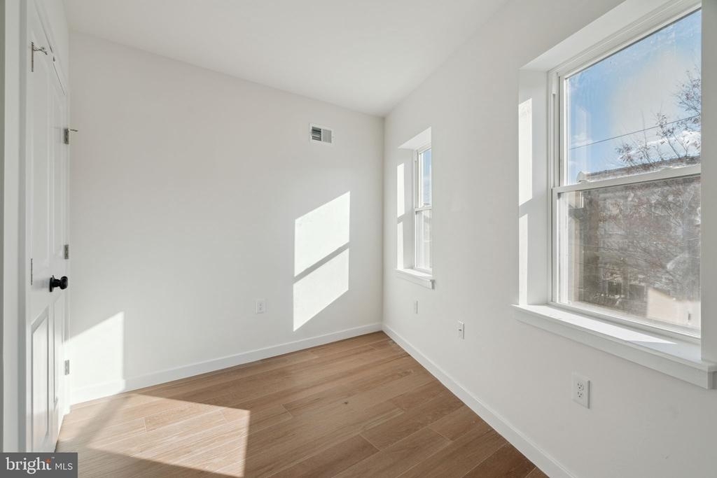 910 E Passyunk Ave - Photo 26