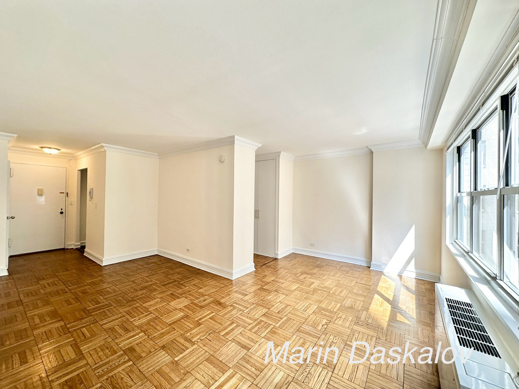 53st 8 Av - Photo 3