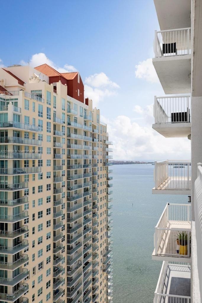 1200 Brickell Bay Dr - Photo 2