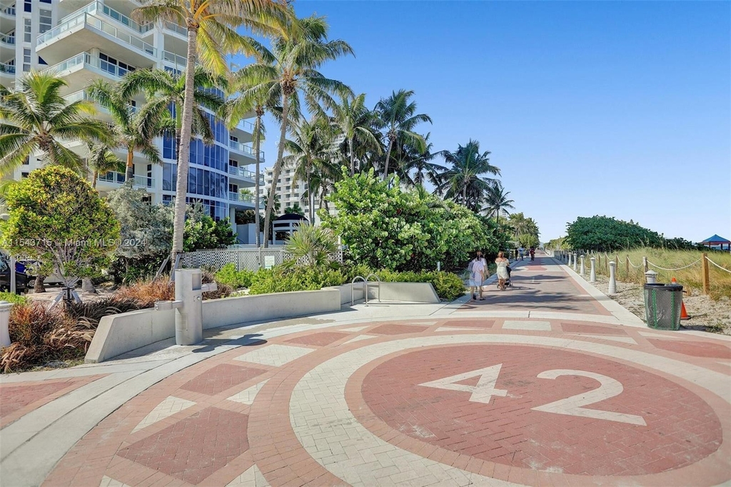 4201 Collins Ave - Photo 48