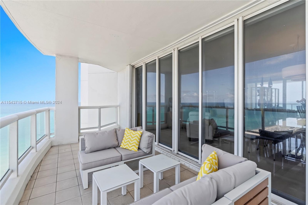 4201 Collins Ave - Photo 41