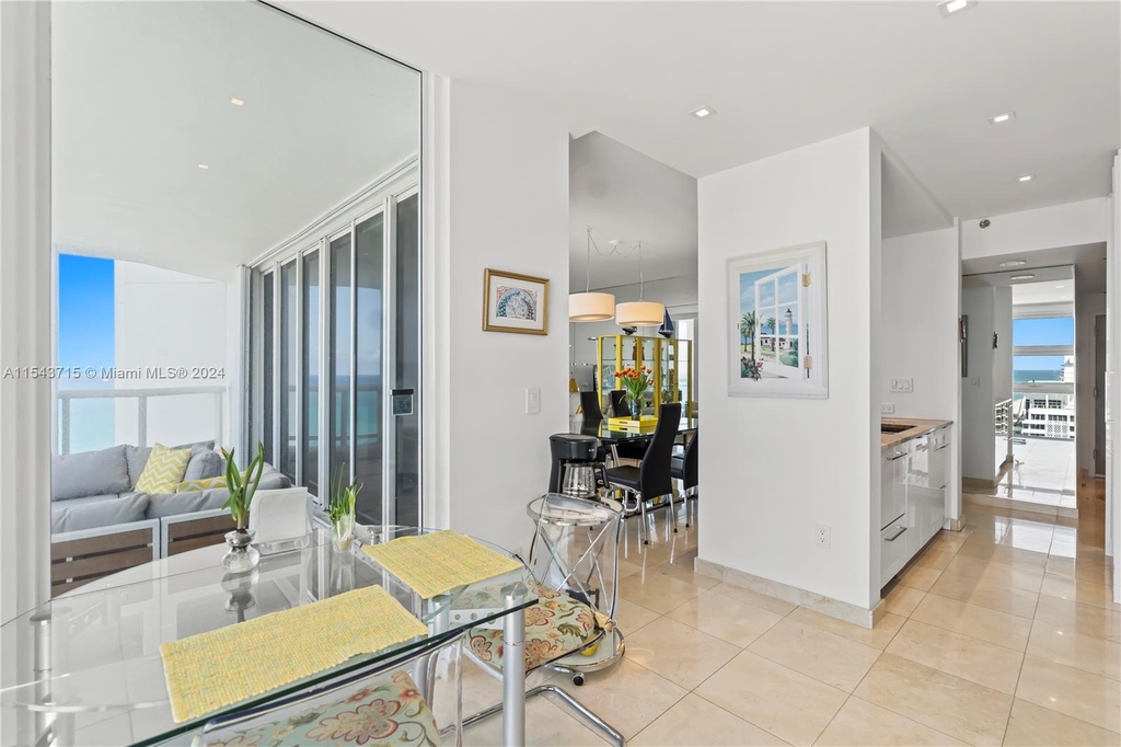 4201 Collins Ave - Photo 16