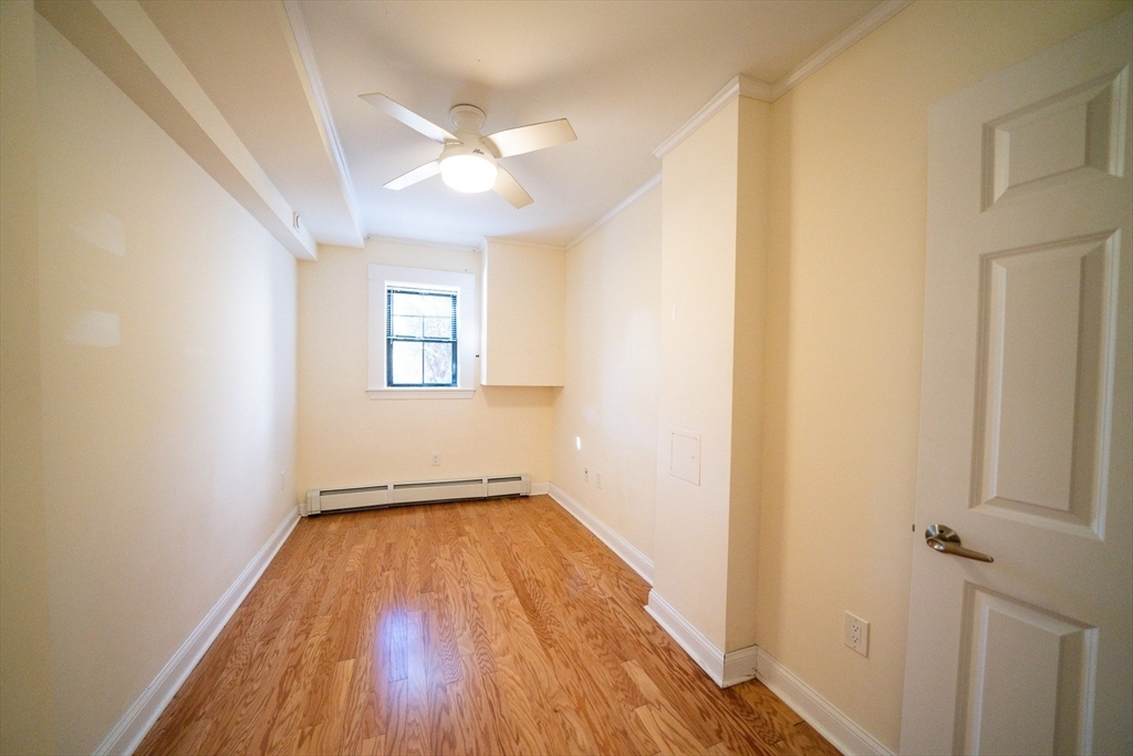 219 Commonwealth Ave - Photo 12