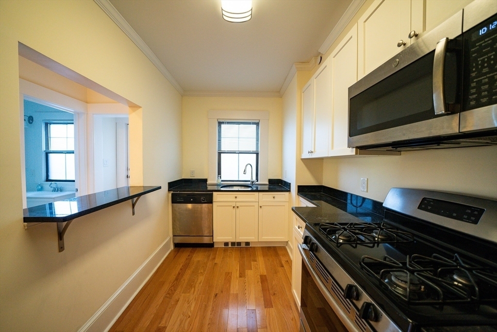 219 Commonwealth Ave - Photo 0