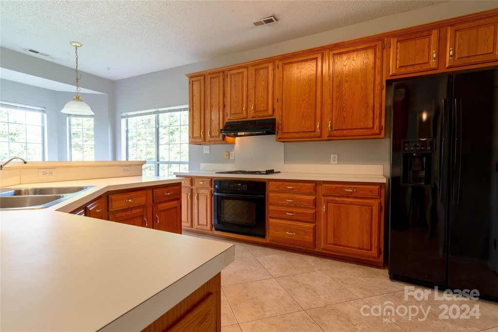 6138 Garamond Court - Photo 5