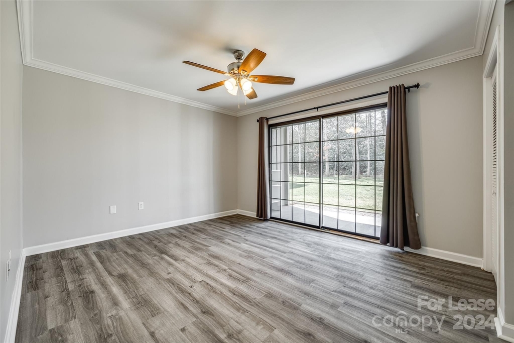 7610 Woods Lane - Photo 17