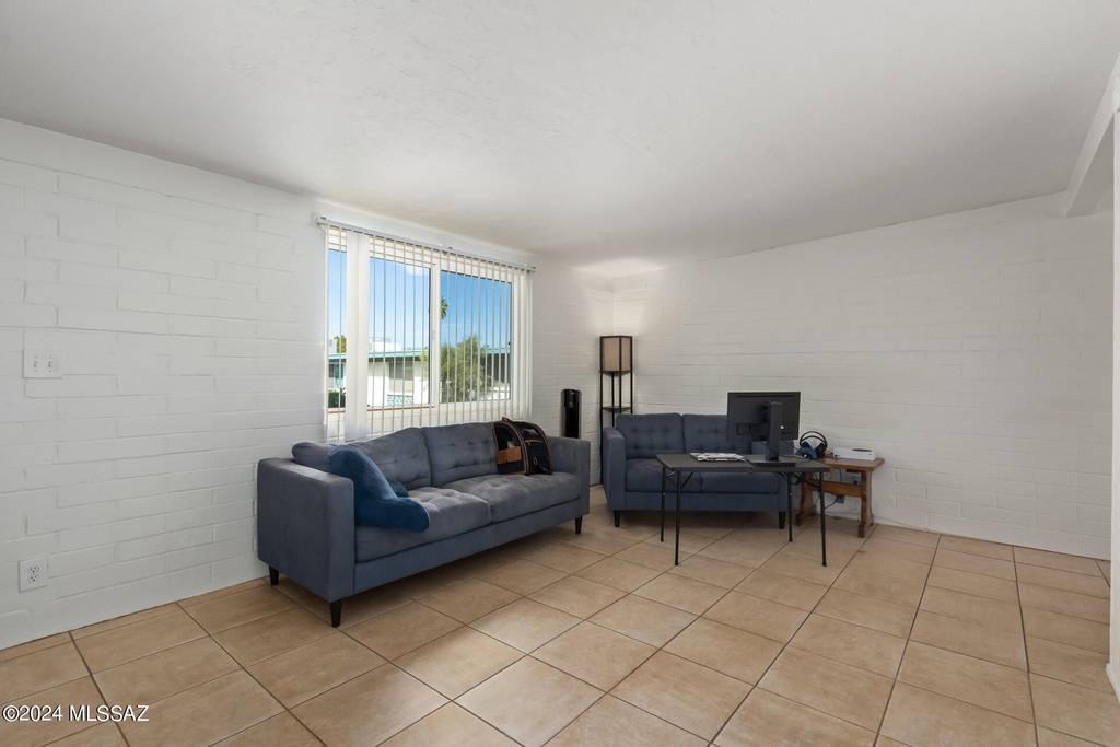 7455 E Desert Spring Drive - Photo 4