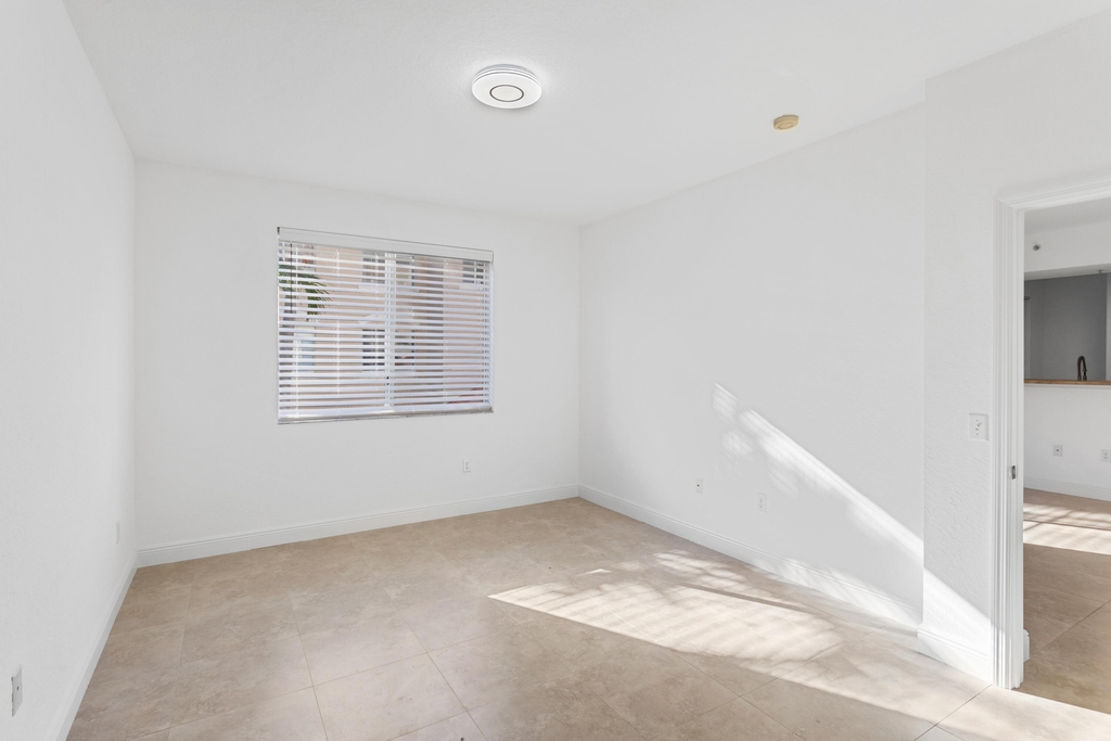 11029 Legacy Boulevard - Photo 10