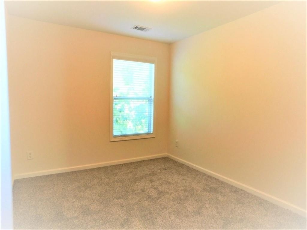 2090 Executive Drive - Photo 3