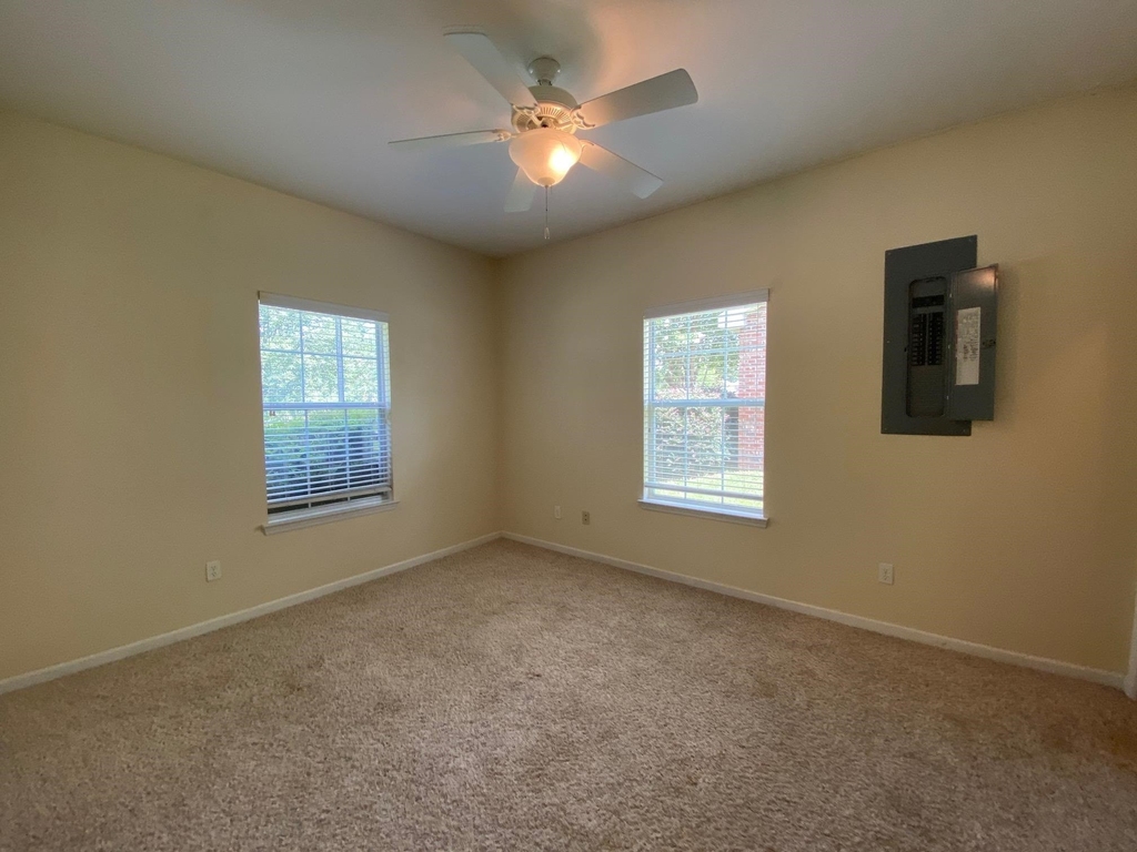 231 Waynard Way - Photo 14