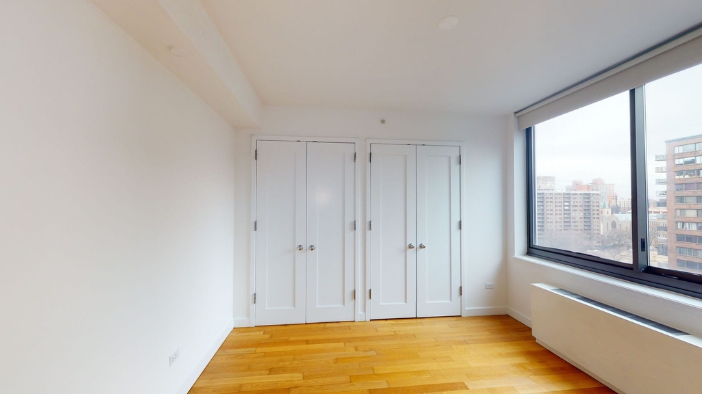 808 Columbus Ave - Photo 4