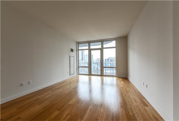 555 W 59th St - Photo 2