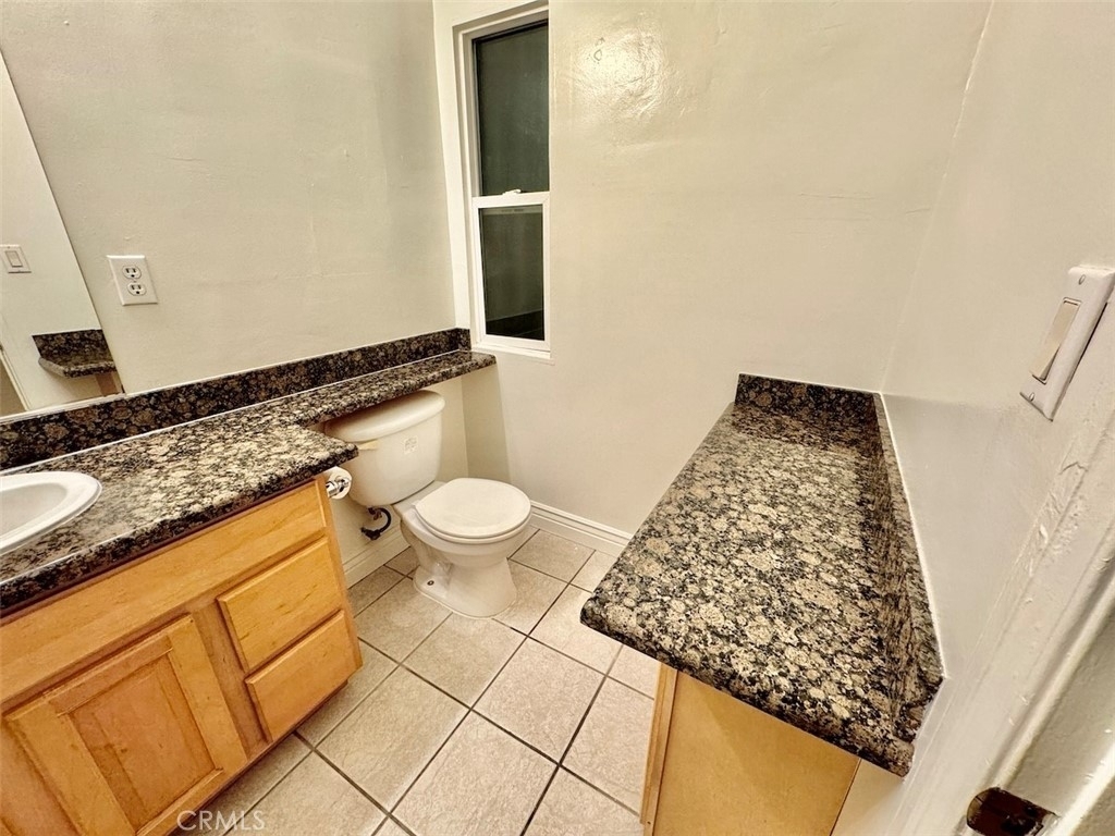 251 N Kenmore Avenue - Photo 8