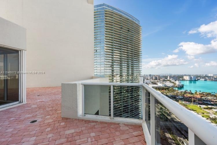 19111 Collins Ave - Photo 45