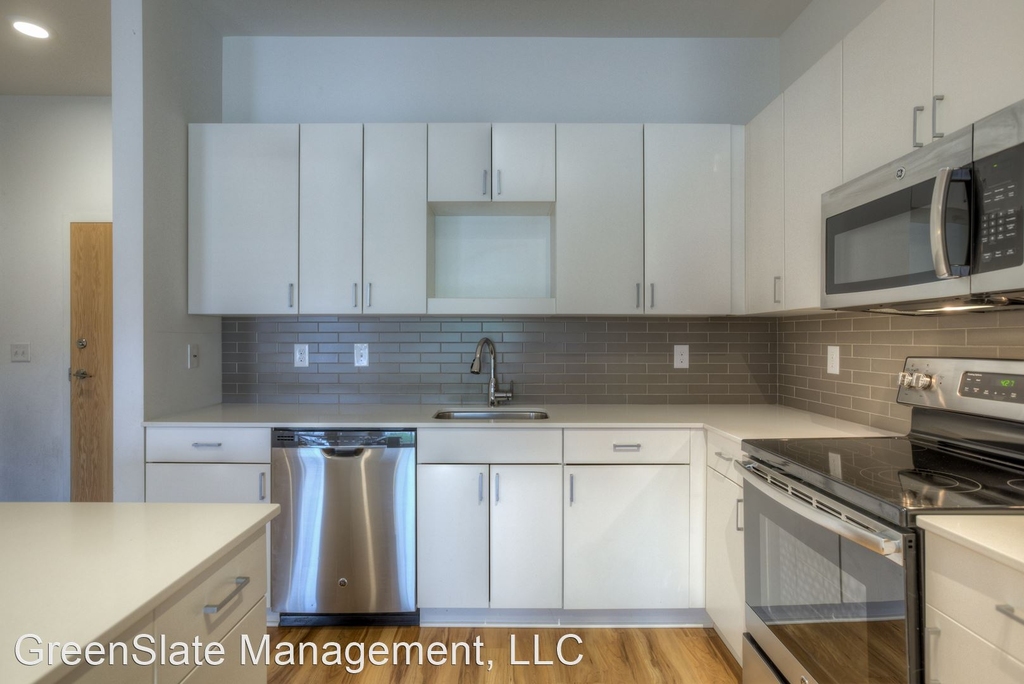 401 S 41st Street - Photo 1