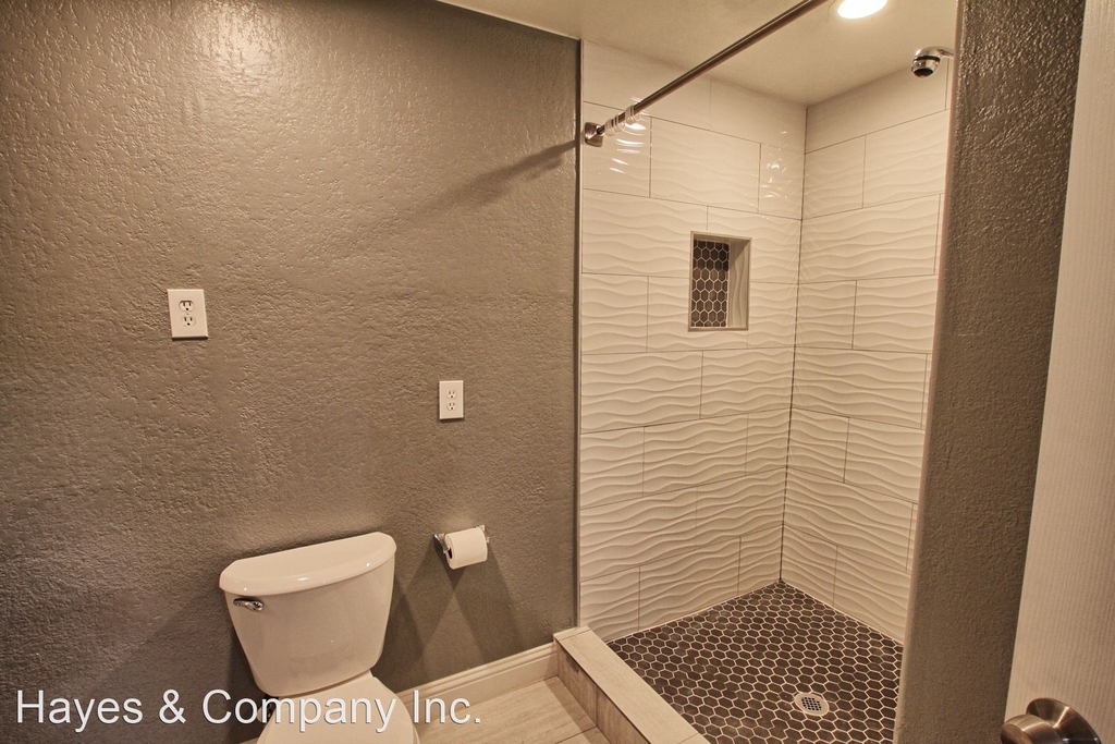 791 Pitkin Way - Photo 11