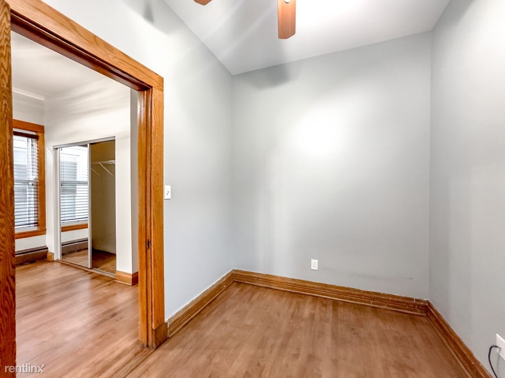 3422 W. Mclean , Unit 8 - Photo 11