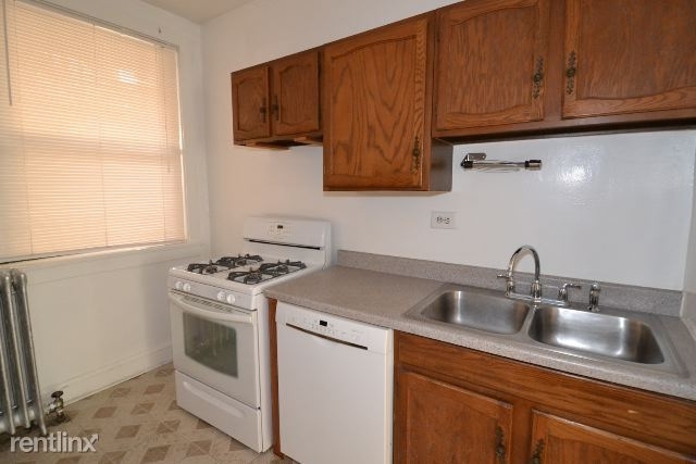 3526 N. Broadway, Unit E-7 - Photo 2