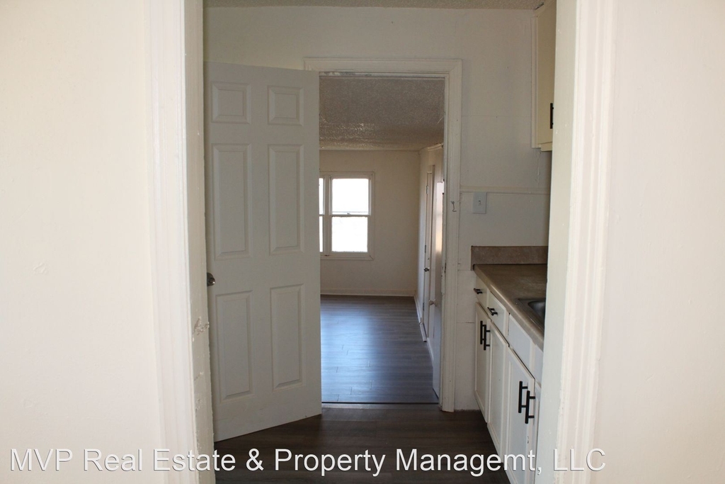 1704 Miramar Blvd - Photo 7