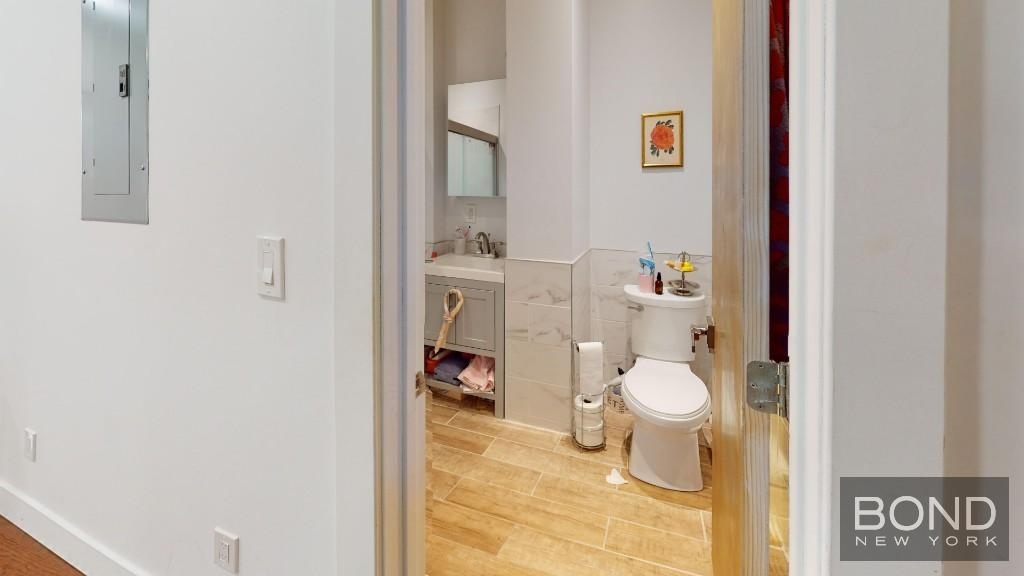 334 East 82nd Street - Photo 10