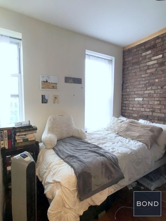 520 East 11th Street - Photo 1