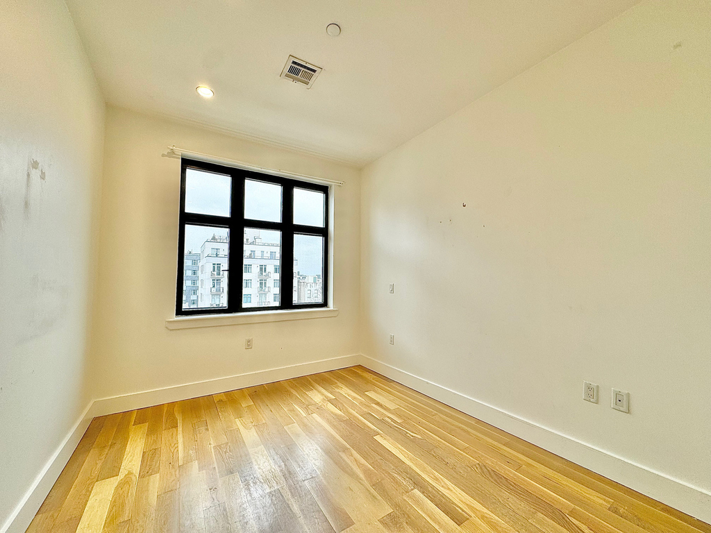 818 Lexington Avenue - Photo 9