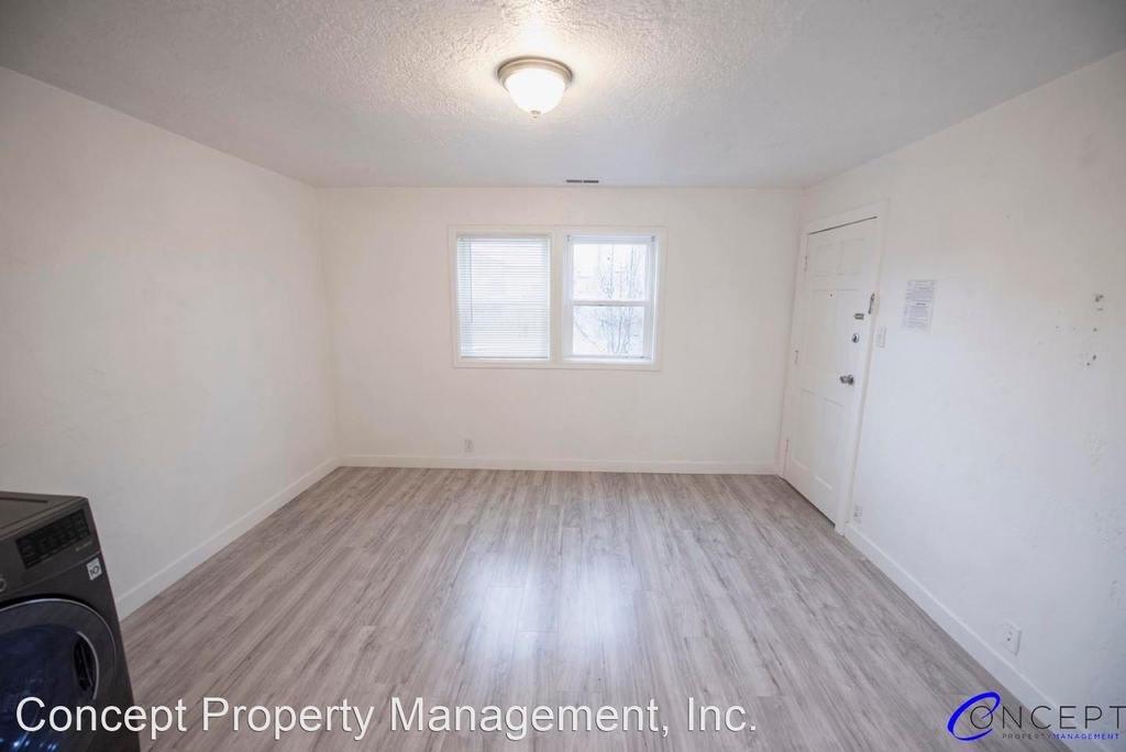 260 W Ardmore Place - Photo 2
