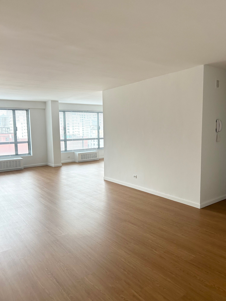 501 East 87th Street - Photo 15