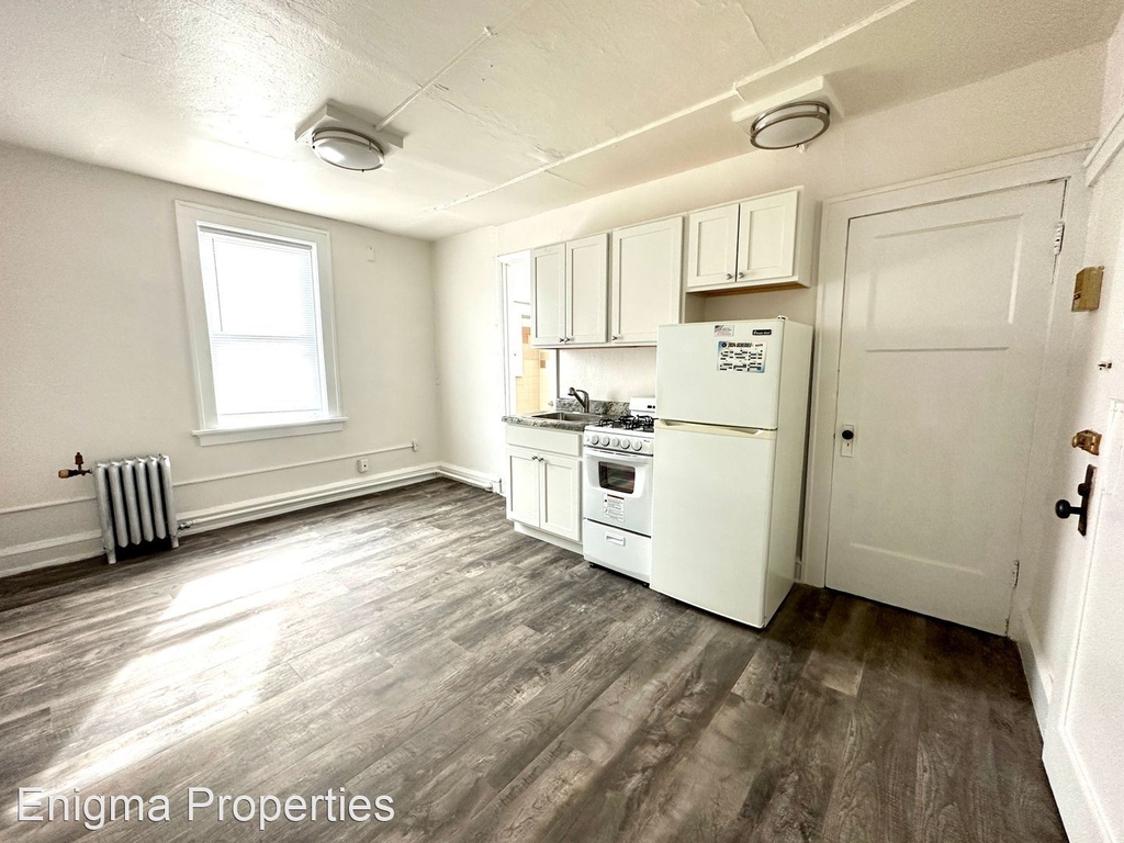 1709 E Park Pl - Photo 1