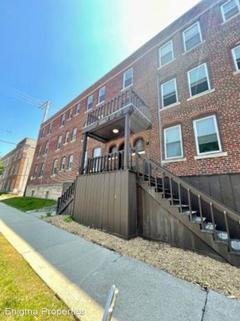 1709 E Park Pl - Photo 4