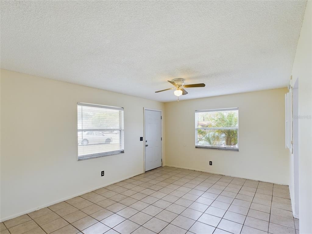 1009 Lake Palms Drive - Photo 8