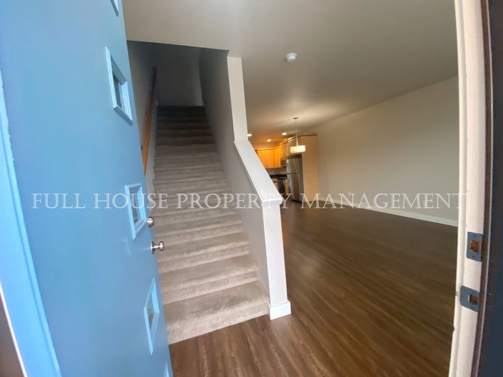 961 Lorella Ave. - Photo 2