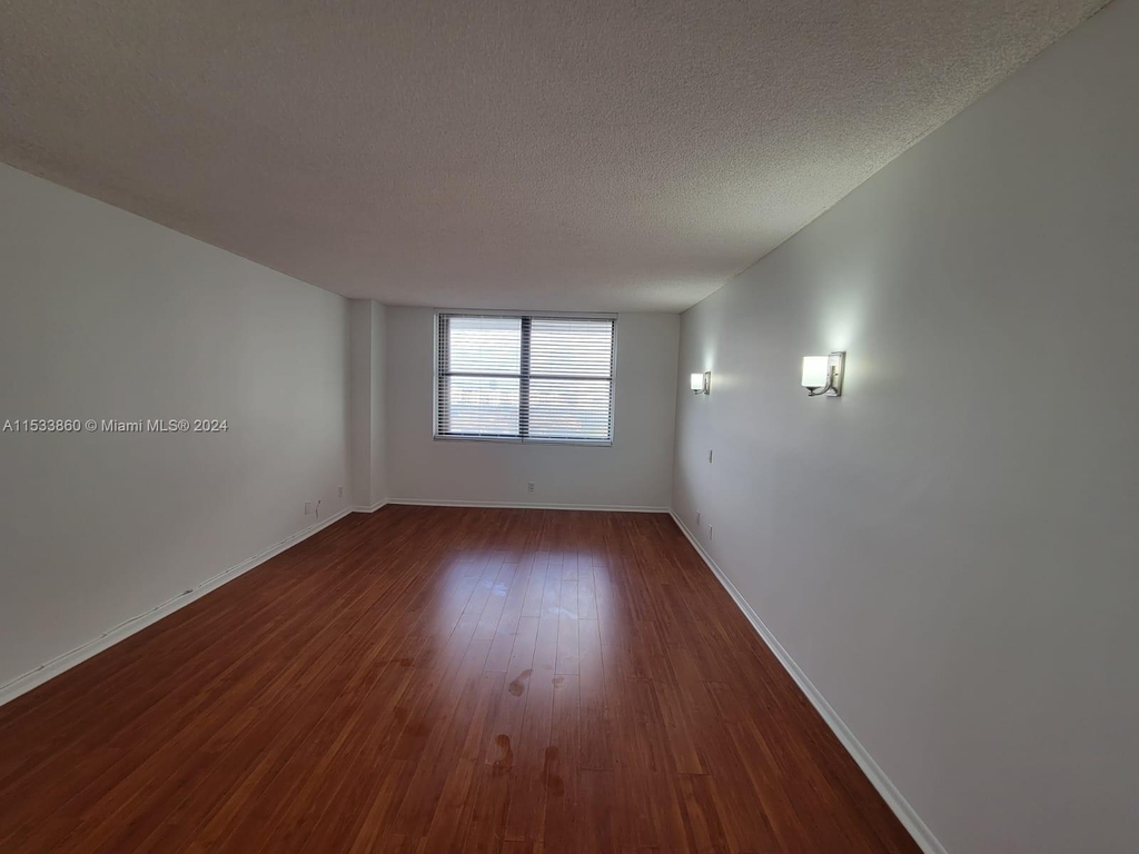 18151 Ne 31 Ct - Photo 18