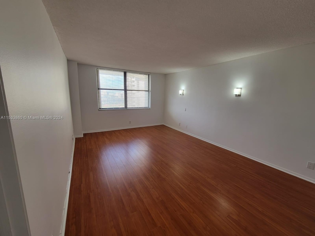 18151 Ne 31 Ct - Photo 25