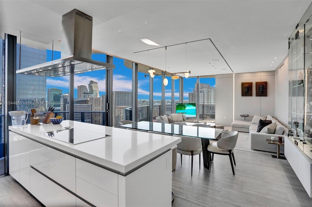 1000 Brickell Plz - Photo 13