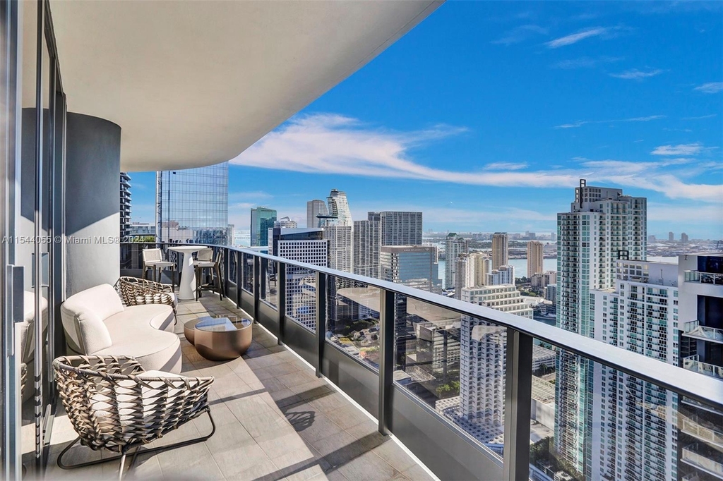 1000 Brickell Plz - Photo 28