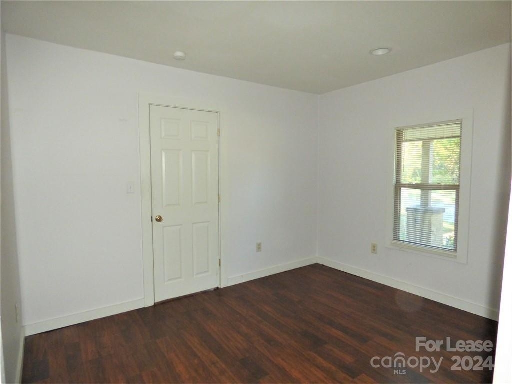 534 Logan Street - Photo 7